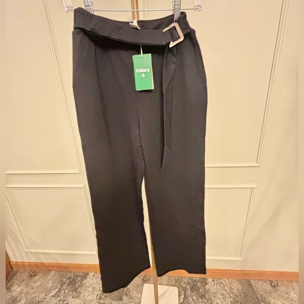 Halara Viral Work Pant NWT Small Mid Rise Side Pocket Work Flare Pants with Belt